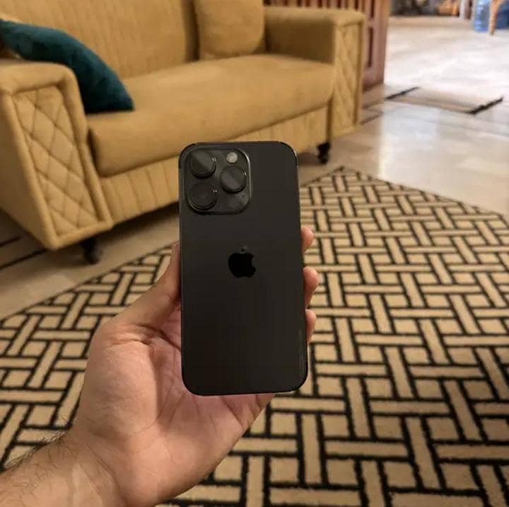 Apple iPhone 14 Pro 2