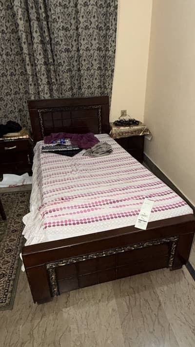 2 single beds