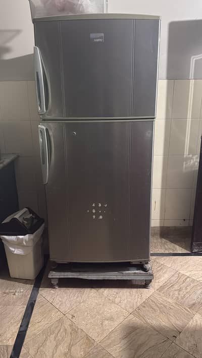 Sanyo Kreo double-door refrigerator