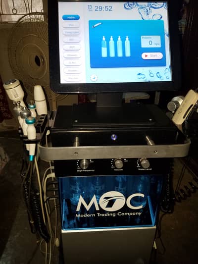 Hydra Facial machine 14 in 1