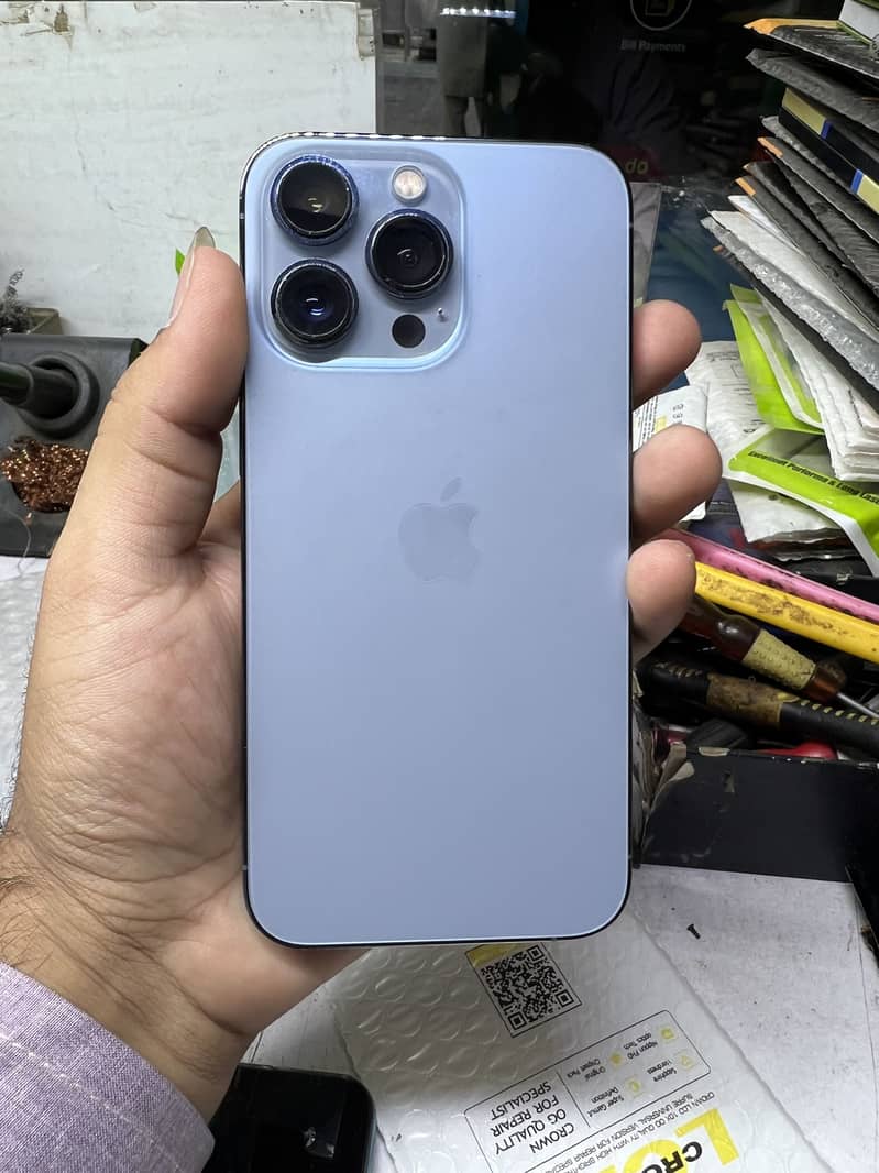 Apple iPhone 13 Pro 3