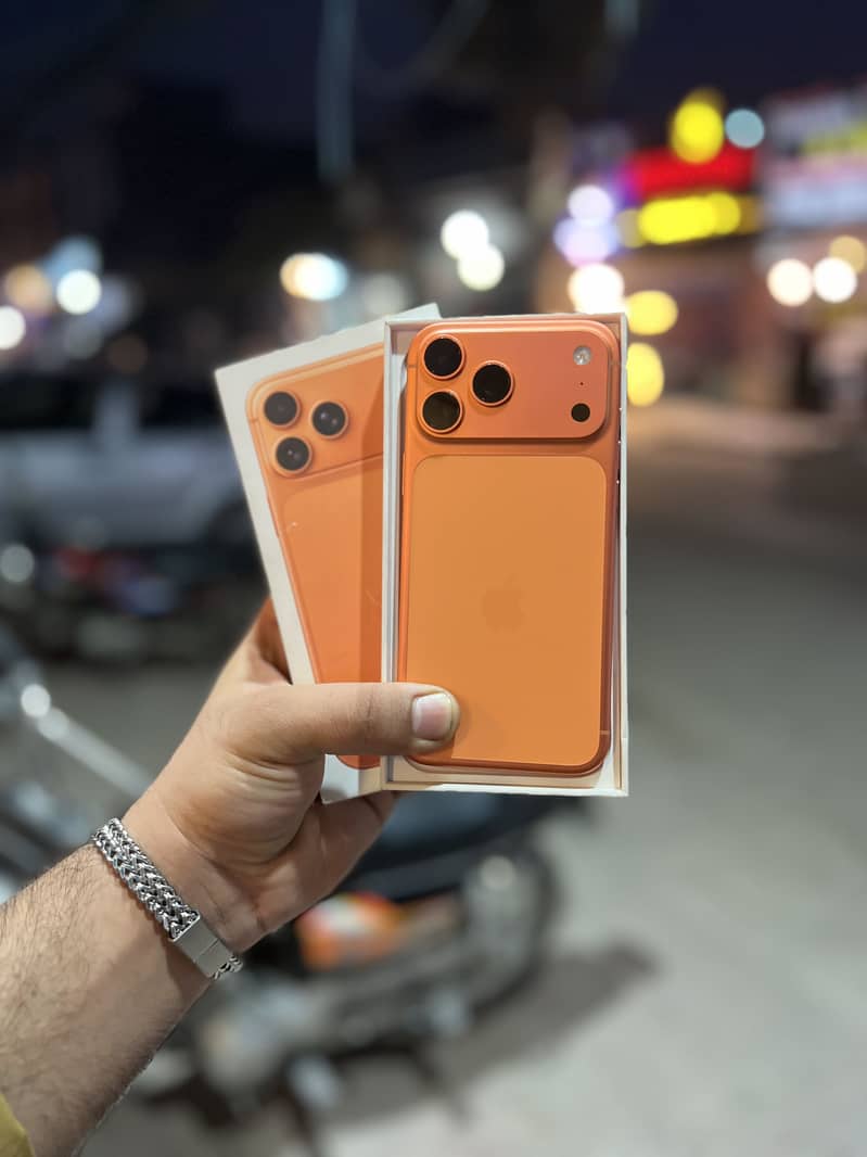 Apple iPhone 17 Pro Max 1