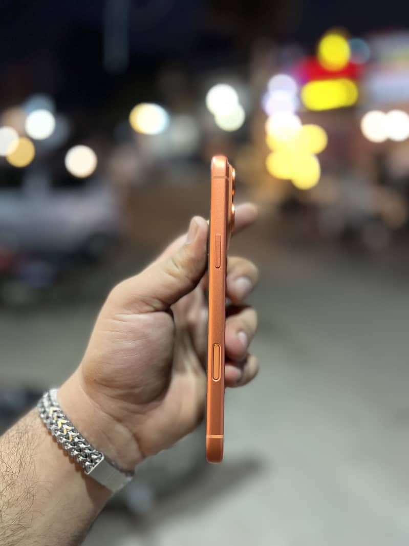 Apple iPhone 17 Pro Max 5