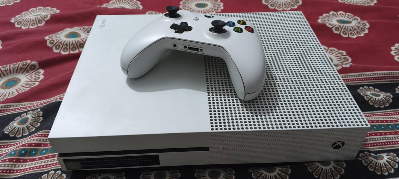 Xbox one S 3