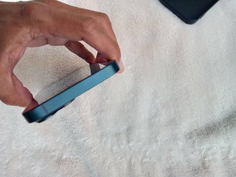 Apple iPhone 14 2