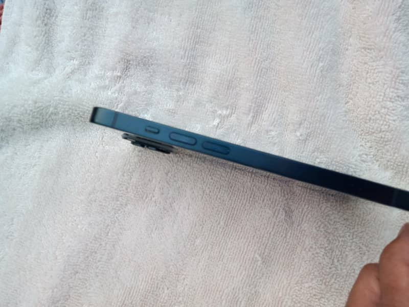 Apple iPhone 14 5