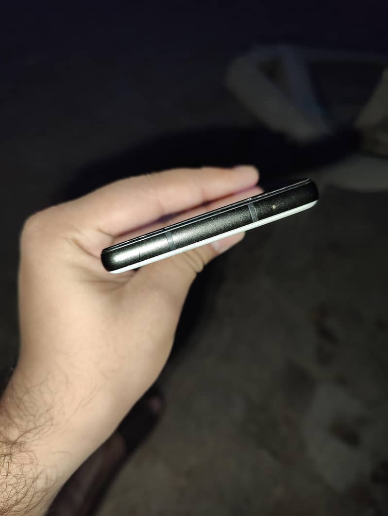 Google Pixel 6a 3