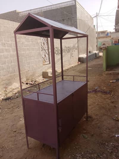 front 4 fr side 2 ft only counter