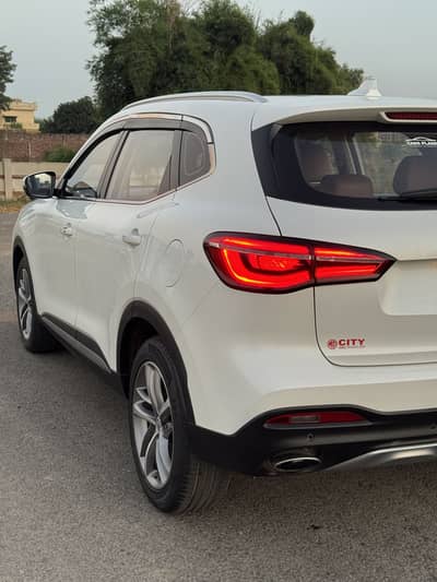 MG HS 2021