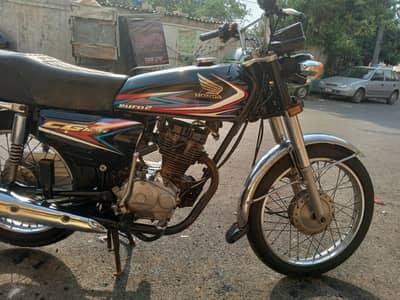 Honda cg 125 Karachi num 2019 model engine head company fited