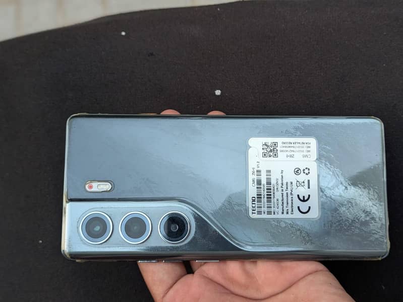 Tecno CAMON 40 Pro 4