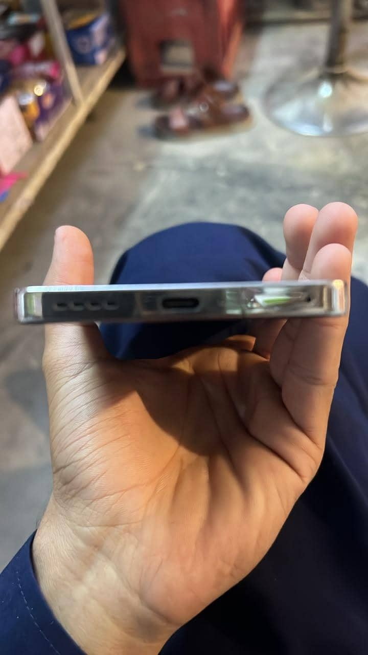 Infinix Note 40 4