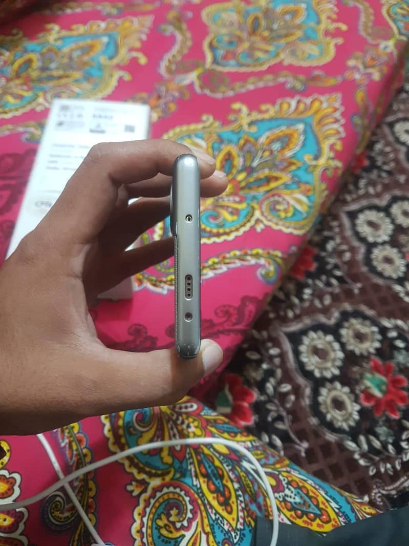 Tecno CAMON 40 Pro 13