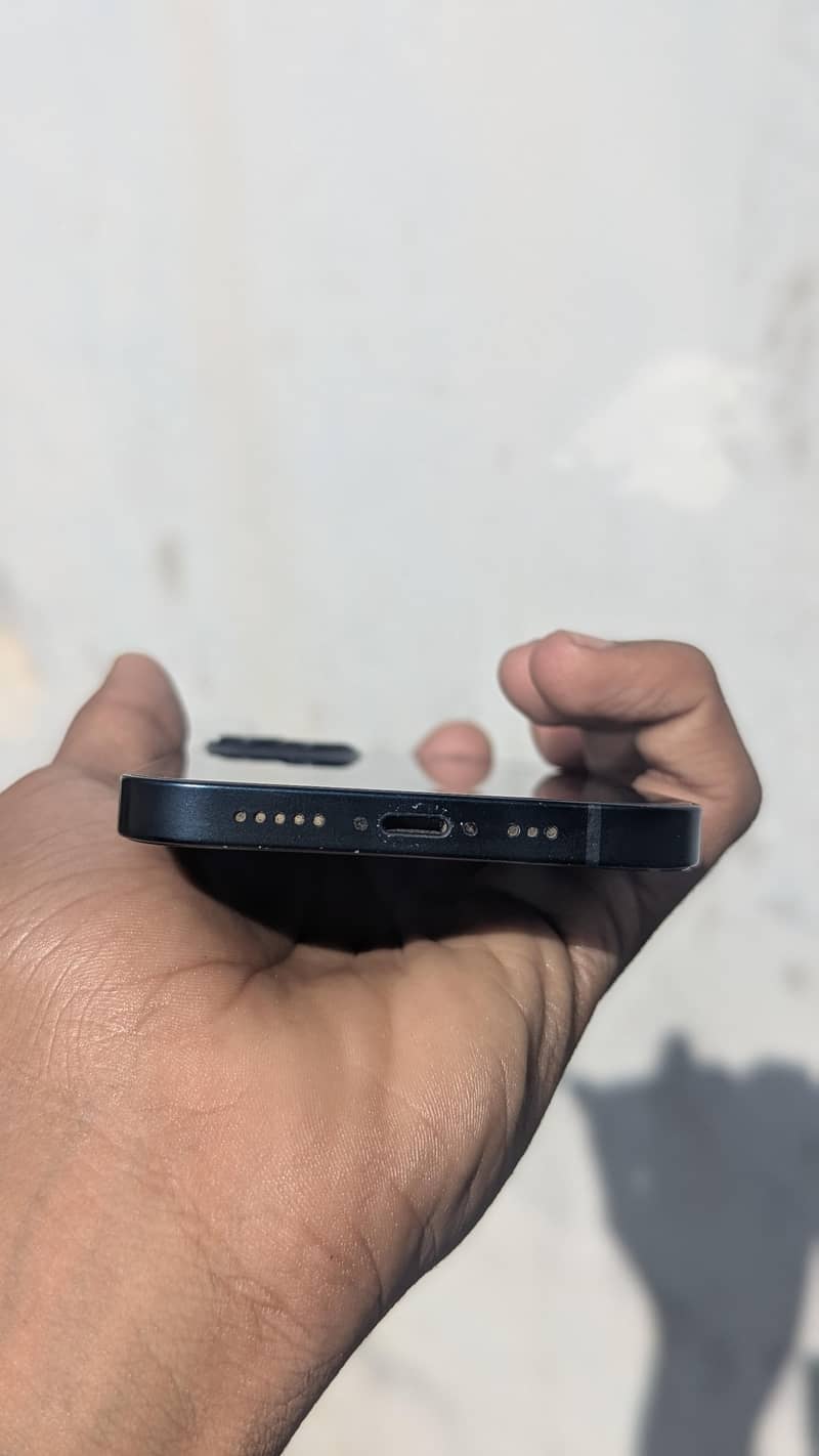 Apple iPhone 13 3