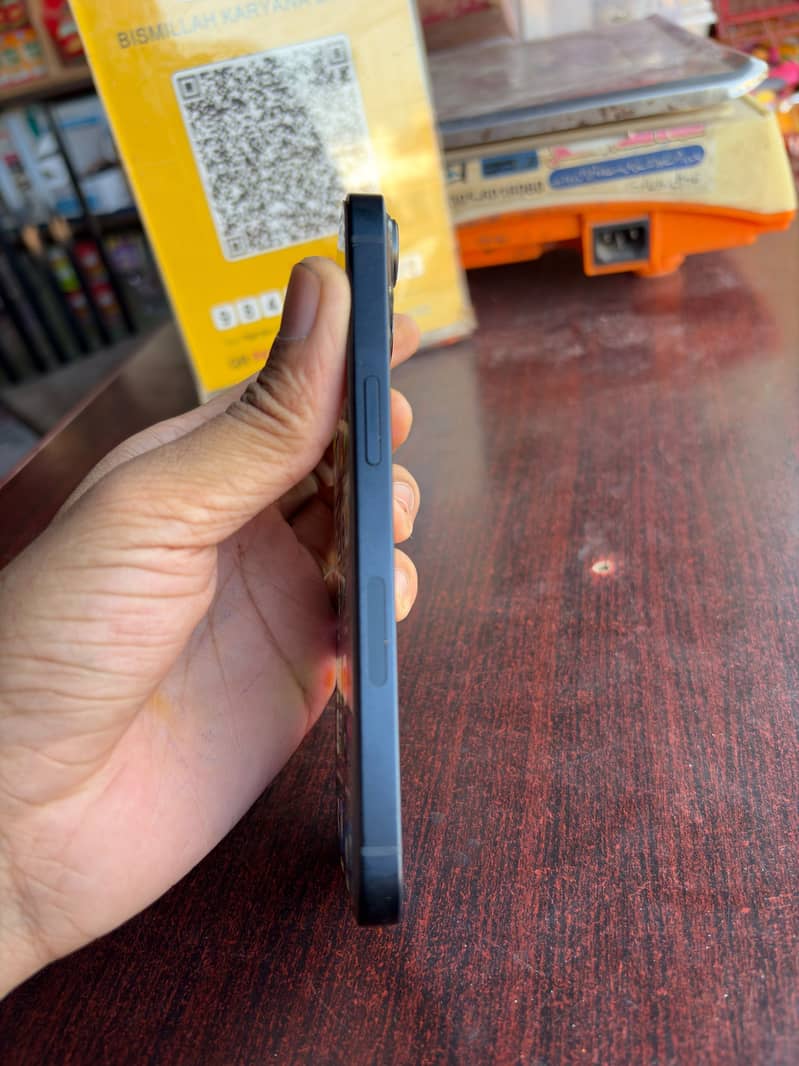 Apple iPhone 13 mini 6