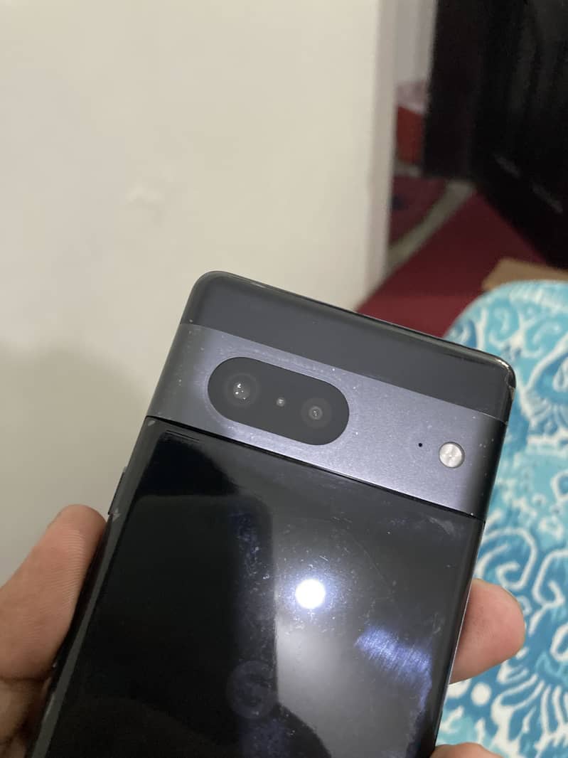 Google Pixel 7 4