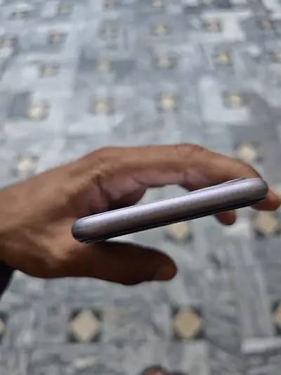 Apple iPhone 11 2