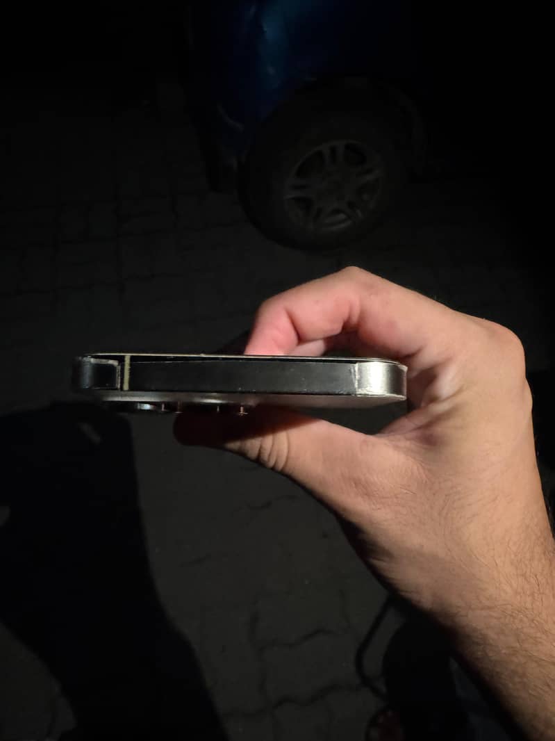 Apple iPhone 14 Pro Max 4