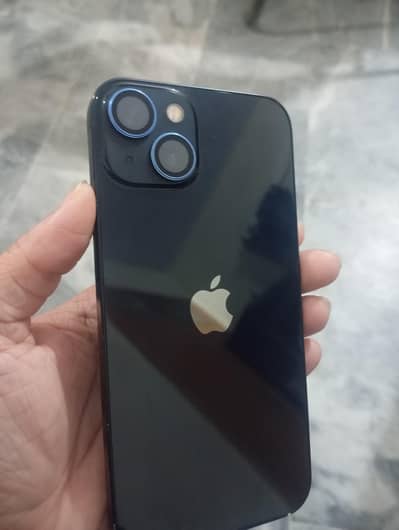 Apple iPhone 13