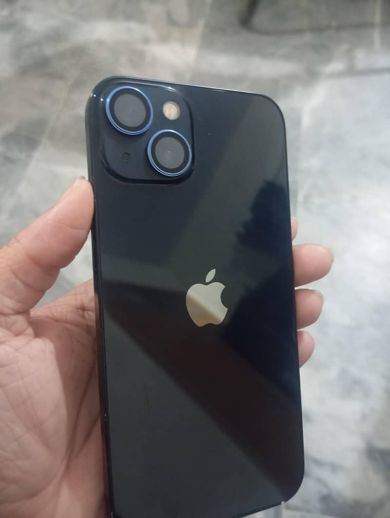 Apple iPhone 13 0