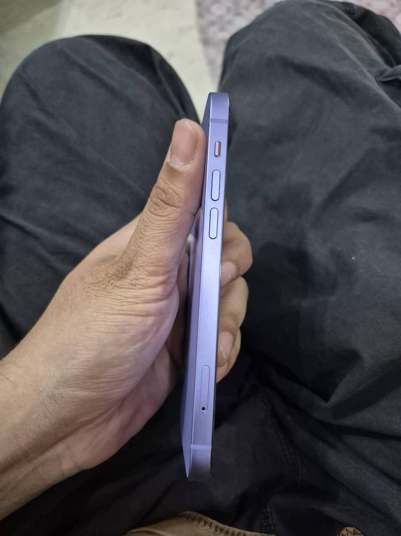 Apple iPhone 12 5