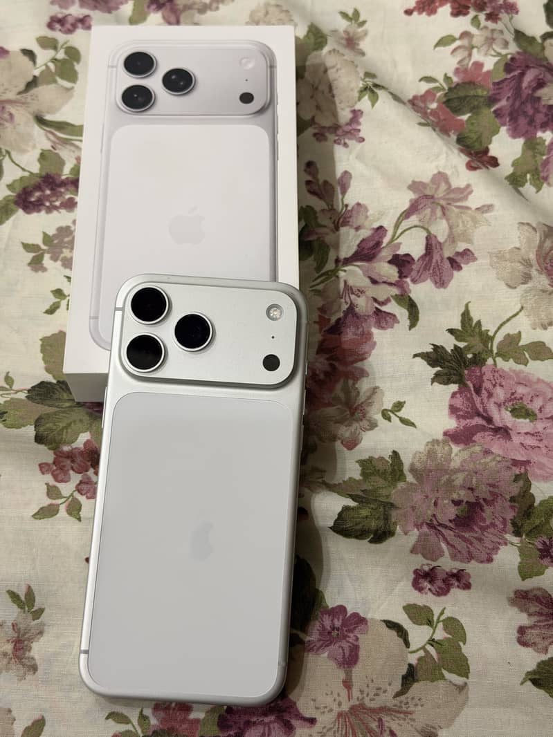 Apple iPhone 17 Pro Max 8