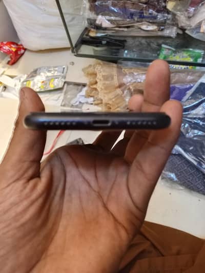 Apple iPhone 7