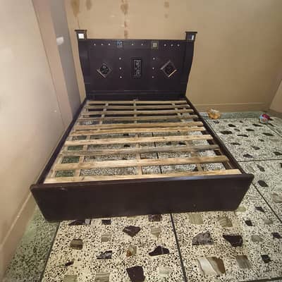 bed set , bed 5 by 6 , 2 door cupboard , divider