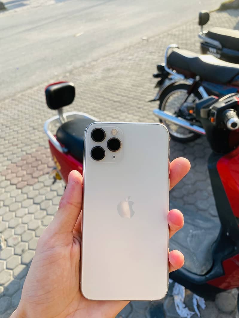 Apple iPhone 11 Pro 0