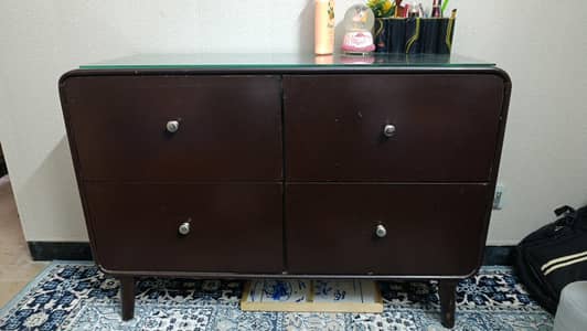 4-Drawer Dresser for Sale – Almost New