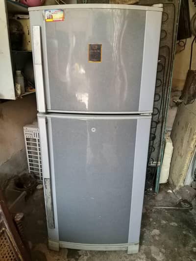 Dawlance medium size frij