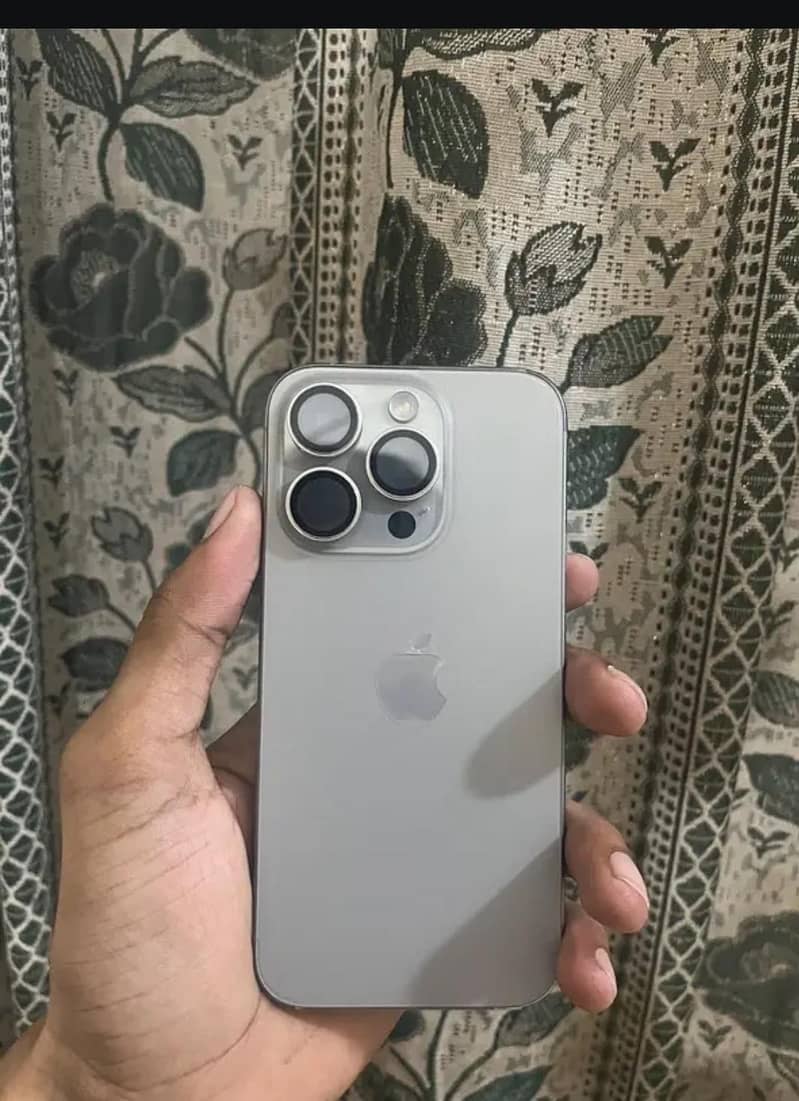 Apple iPhone 15 Pro 1