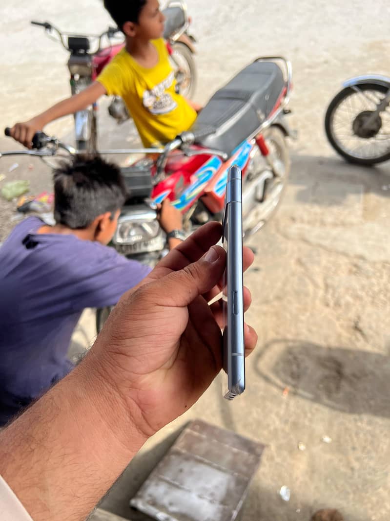 Google Pixel 7a 3