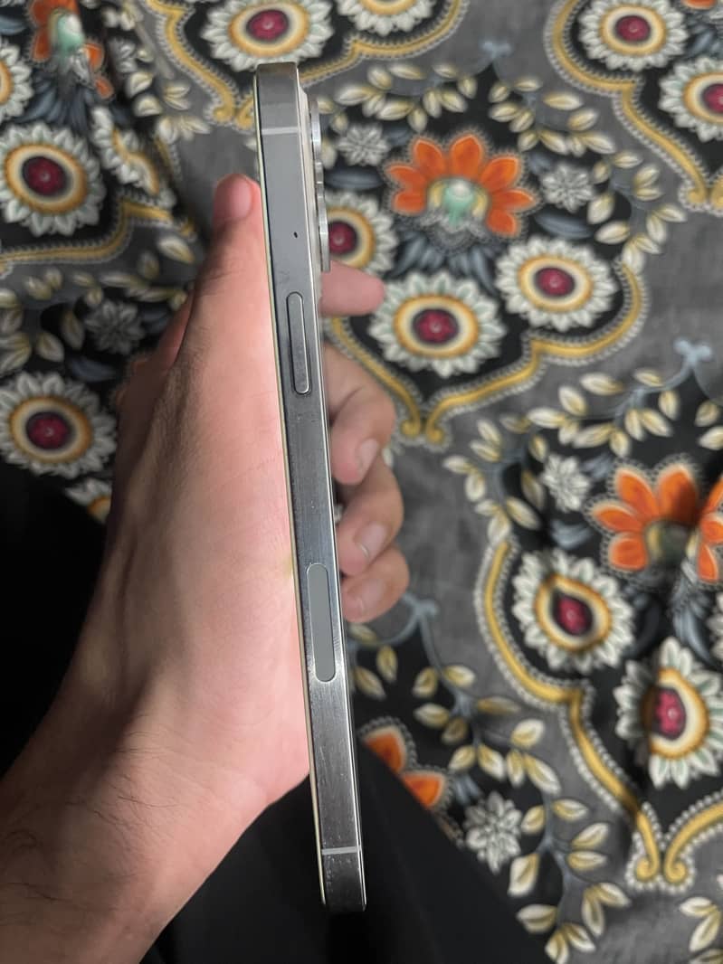 Apple iPhone 12 Pro Max 3