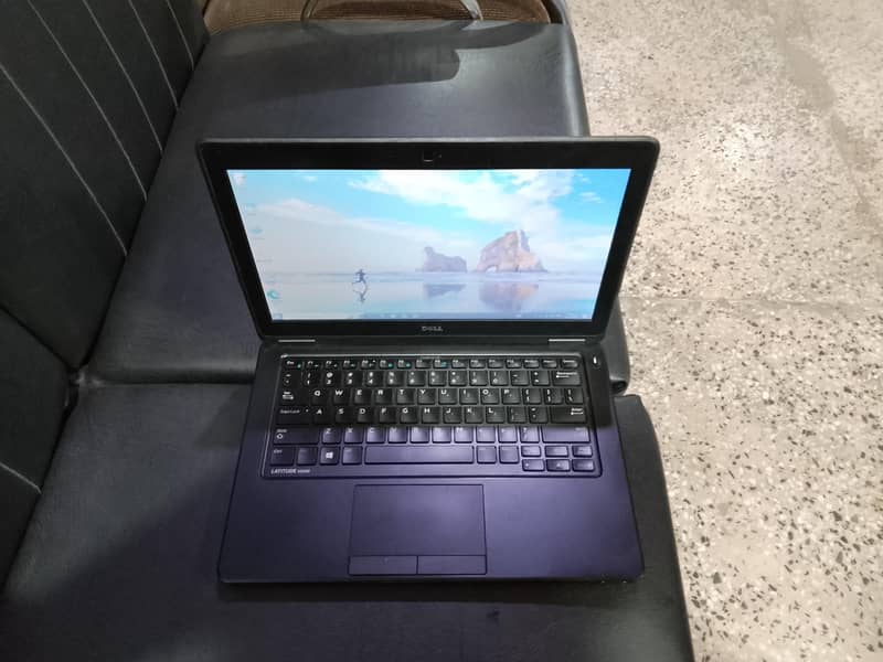 Dell latitude E5250 1