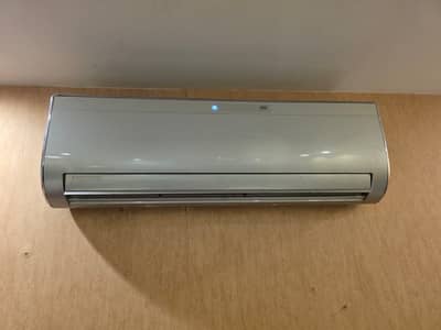 Gree 1.5 ton split ac