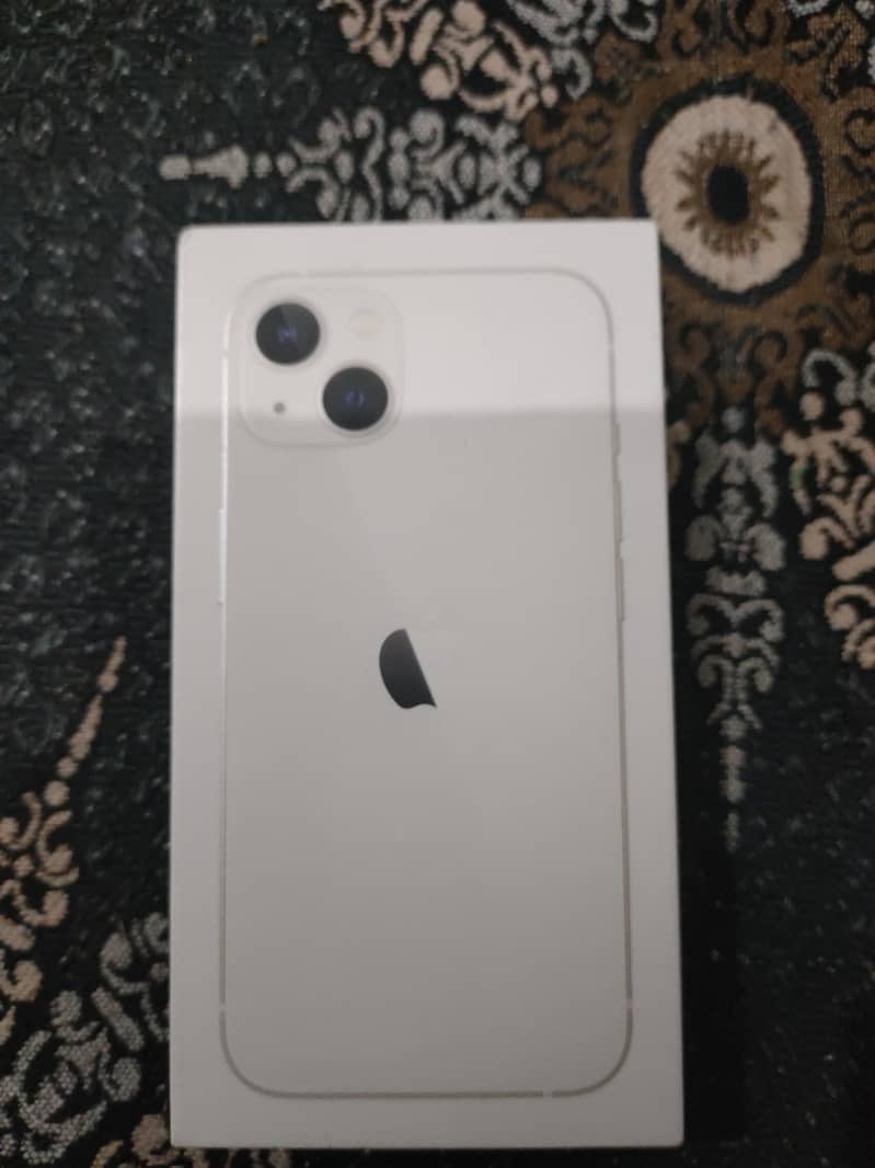 Apple iPhone 13 4