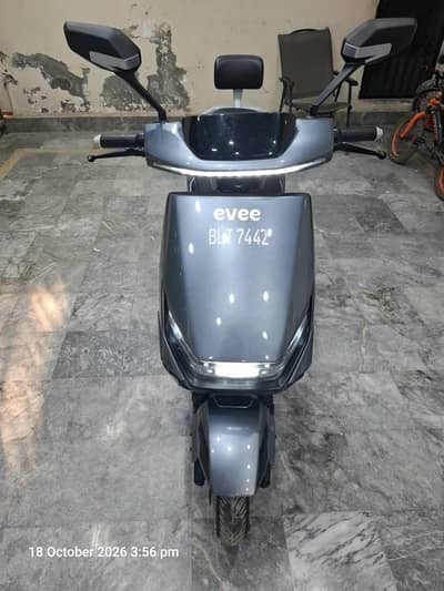 Evee Electric Scooty for Sale – Excellent Condition