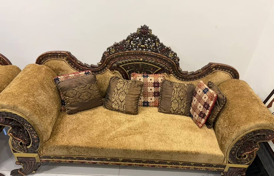 5 Seater Chinioti Sofa Set 0