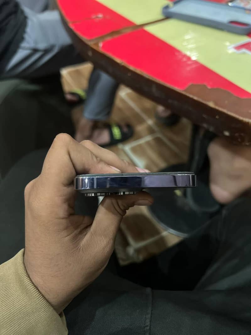 Apple iPhone 14 Pro Max 4