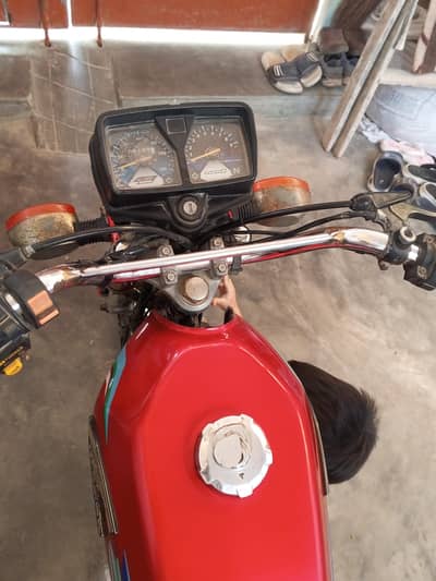 united 125
