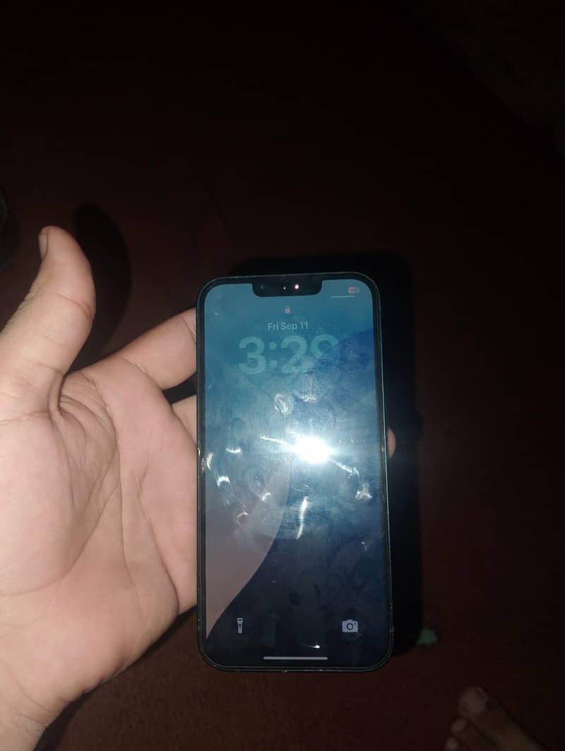 Apple iPhone 14 3