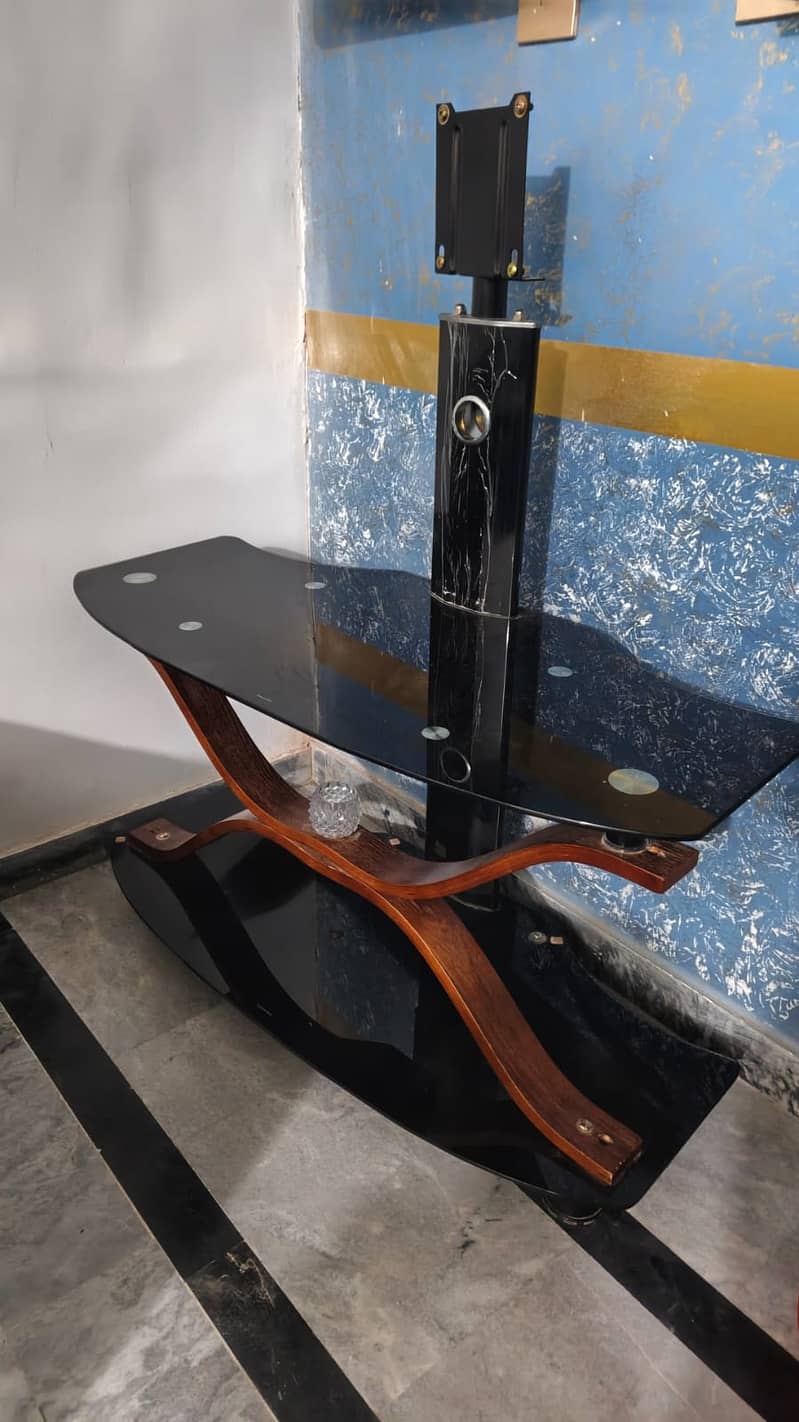 TV table 1