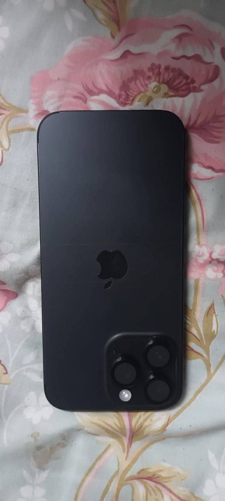 Apple iPhone 16 Pro Max 0