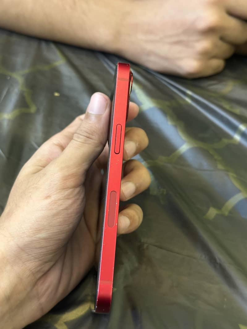 Apple iPhone 13 1