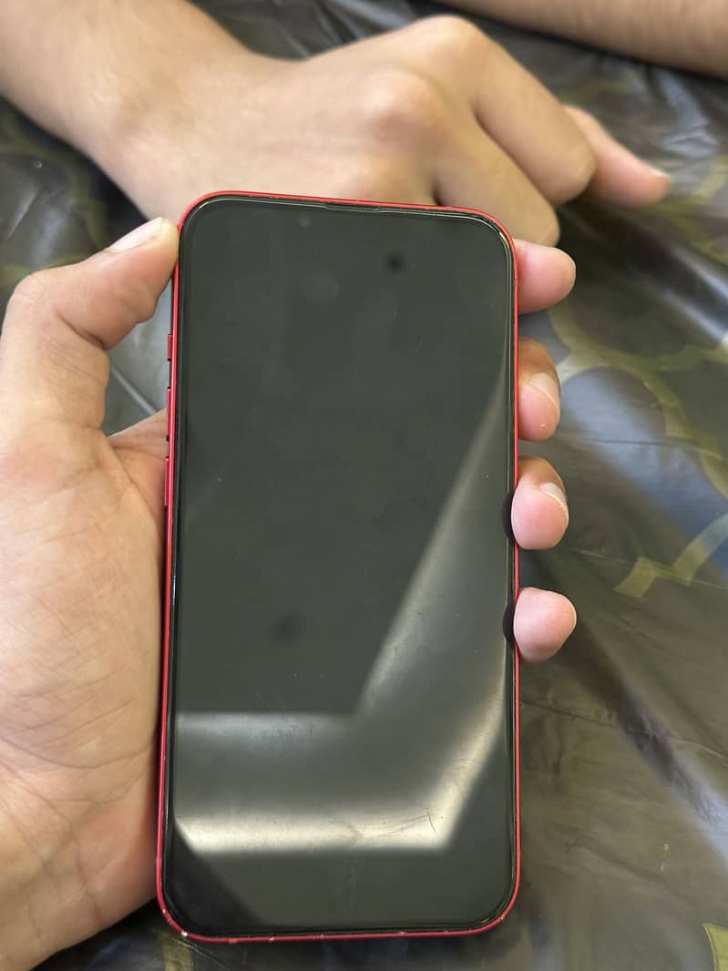 Apple iPhone 13 4