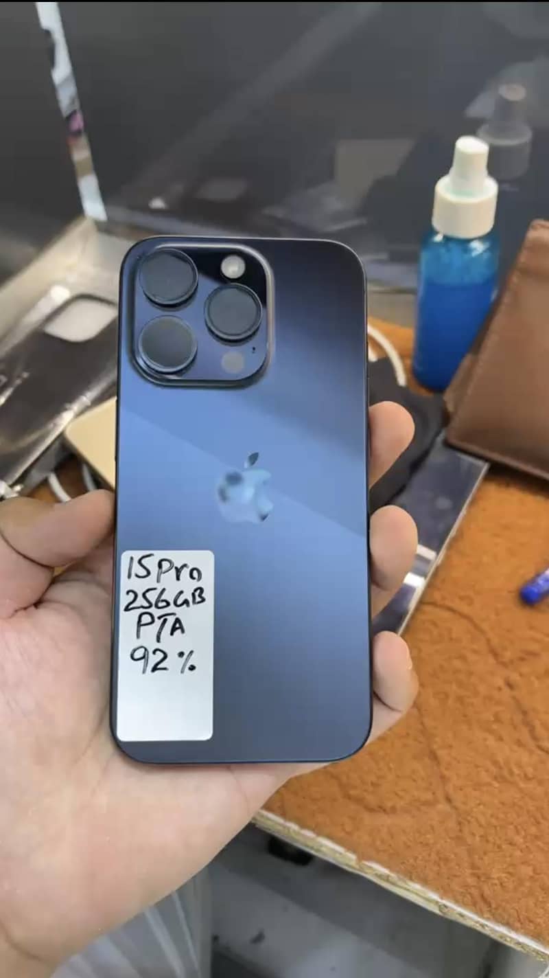 Apple iPhone 15 Pro 0
