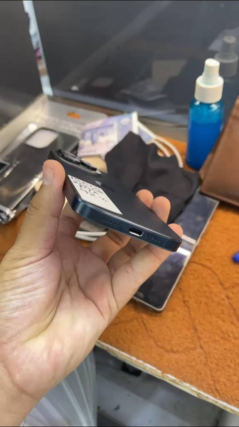 Apple iPhone 15 Pro 1