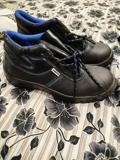 Berner safety shoes anti slips