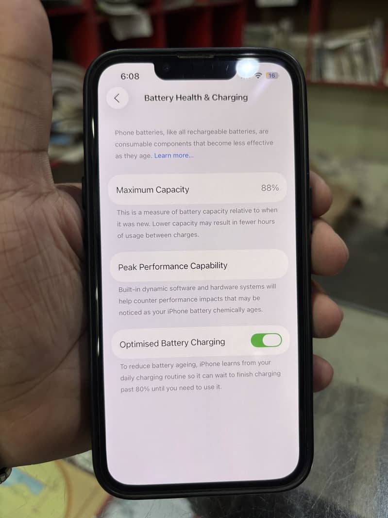 Apple iPhone 13 6